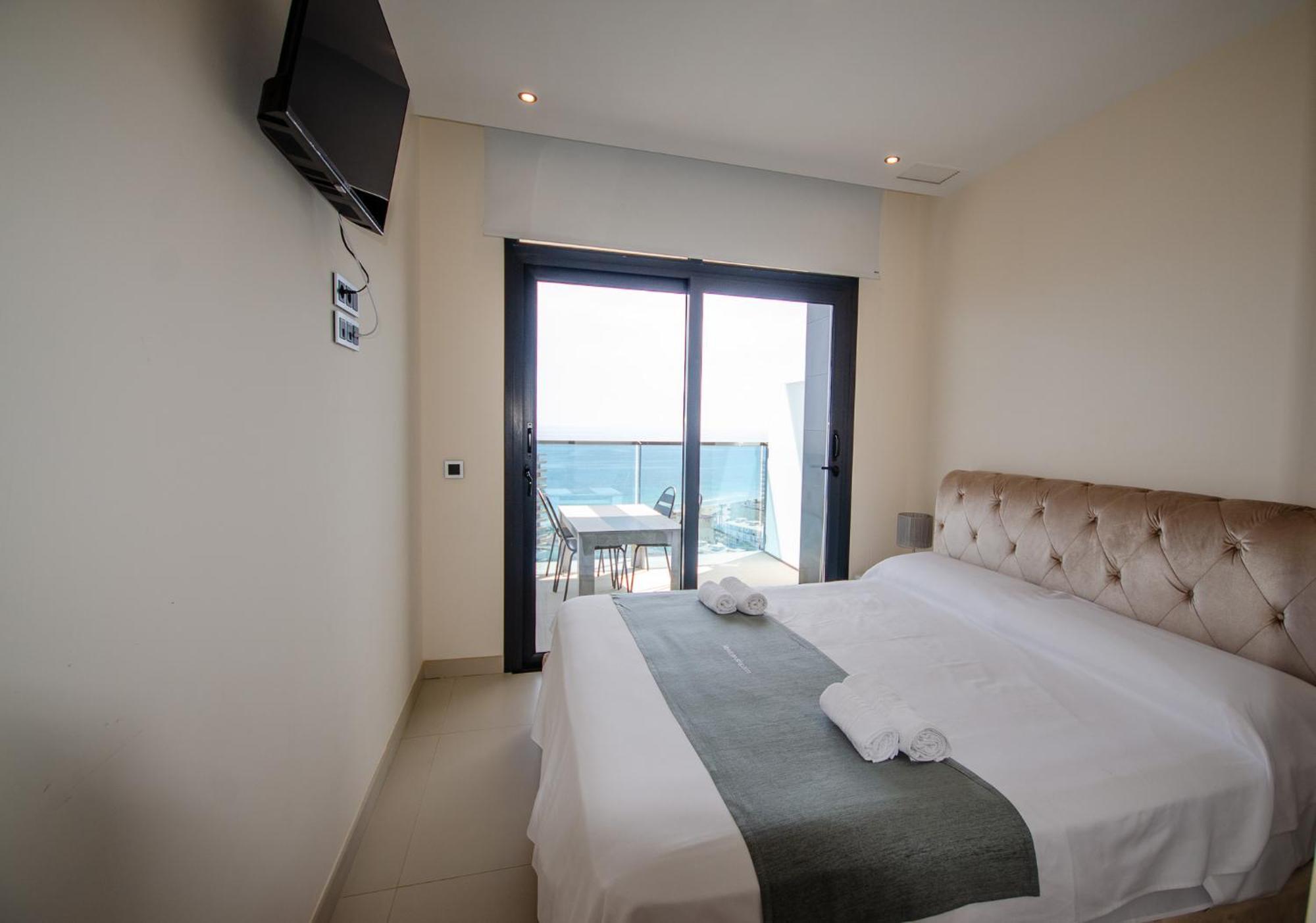 Sunset Drive Luxury Poniente Beach Бенидорм Екстериор снимка