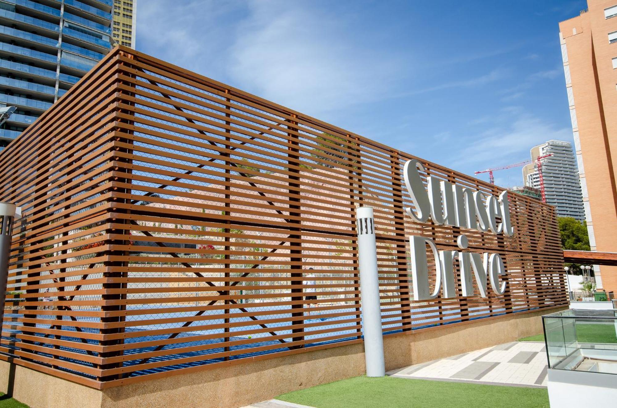 Sunset Drive Luxury Poniente Beach Бенидорм Екстериор снимка